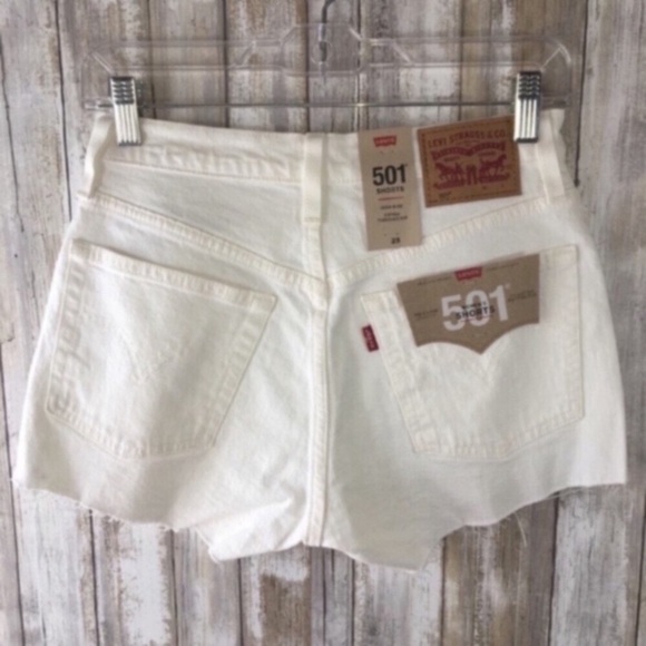 NWT Levi’s 501 White High Rise Shorts - Picture 7 of 9